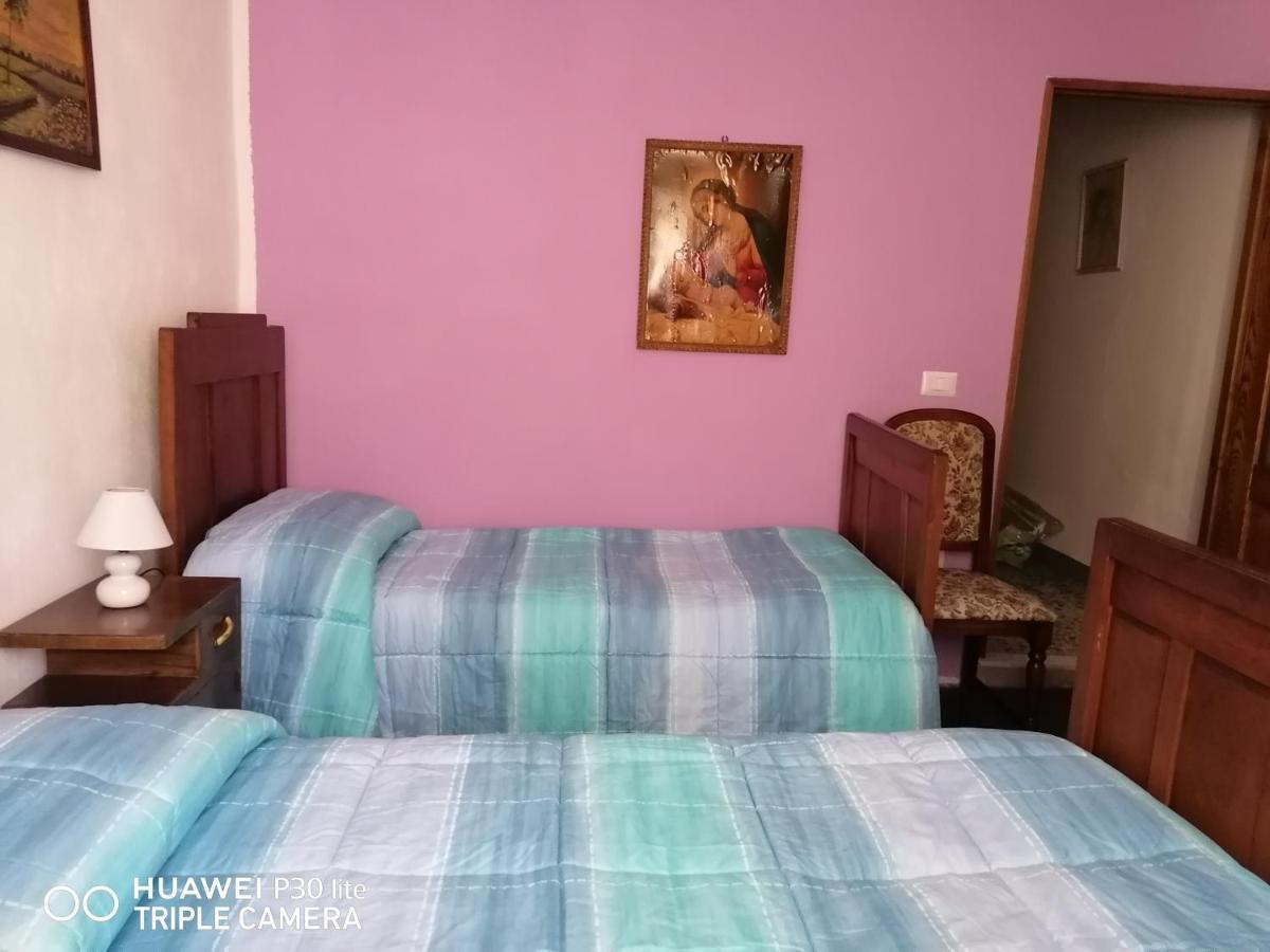 La Casa Di Luisa Lägenhet Santu Lussurgiu Exteriör bild